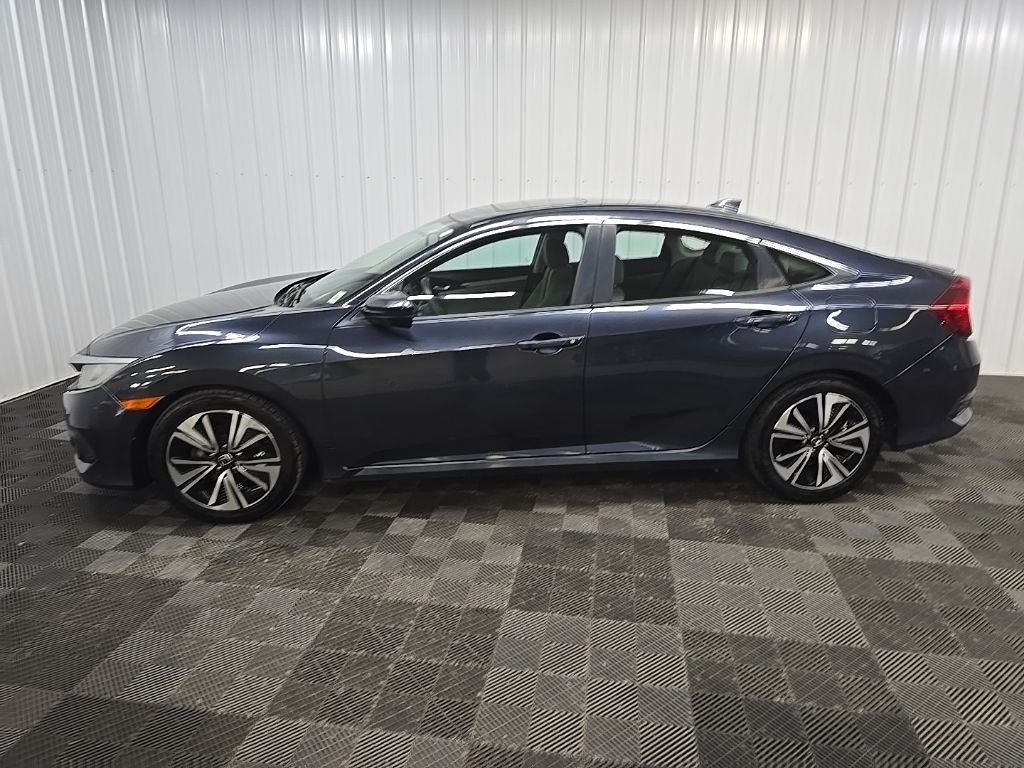 Used 2016  Honda EX-T image 5