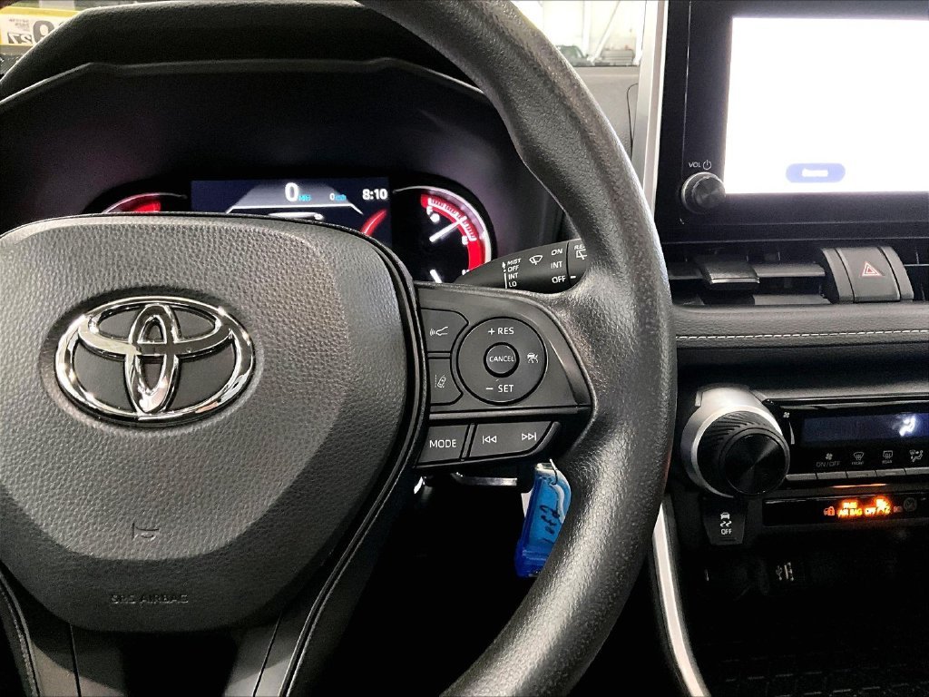 Used 2025 Ice Toyota LE image 24