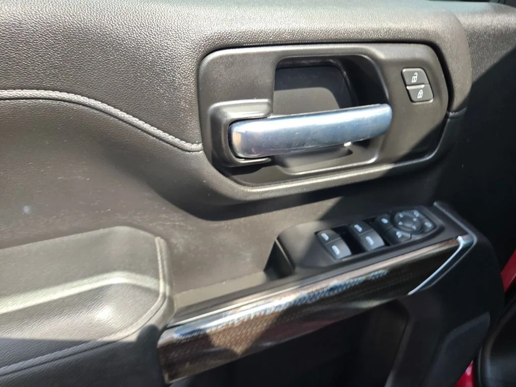 Used 2020 Red Chevrolet LT image 32
