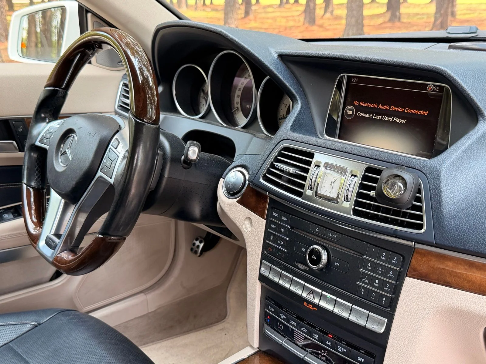 Used 2016 designo Diamond White Metallic Mercedes-Benz E 400 image 15