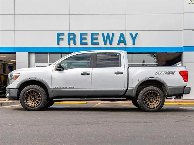 Used 2019 Silver Nissan PRO-4X image 2