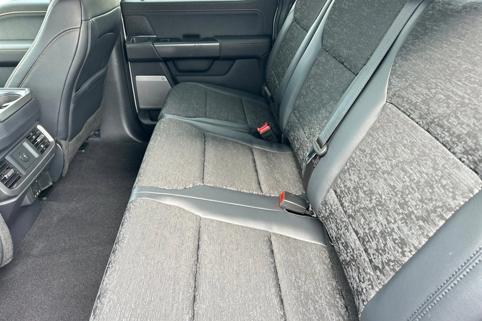 New 2026 White Ford Tremor image 8