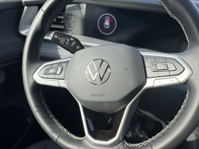 New 2026 Pure White Volkswagen 2.0T SE image 39
