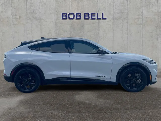 Used 2023 White Ford Premium image 6