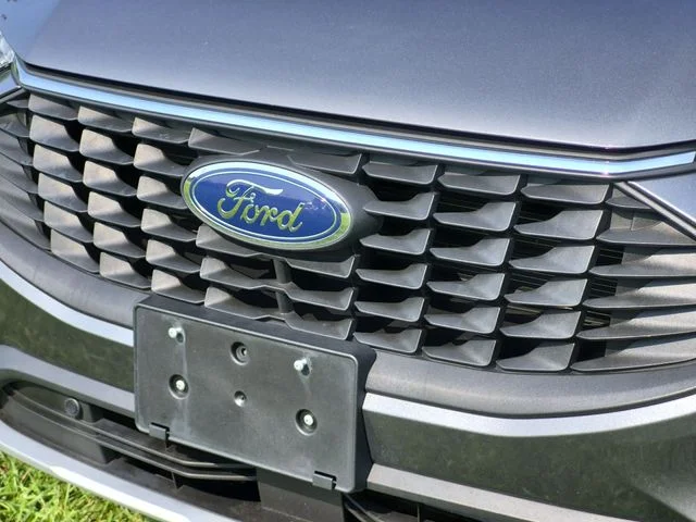 Used 2024 Gray Ford Active image 36