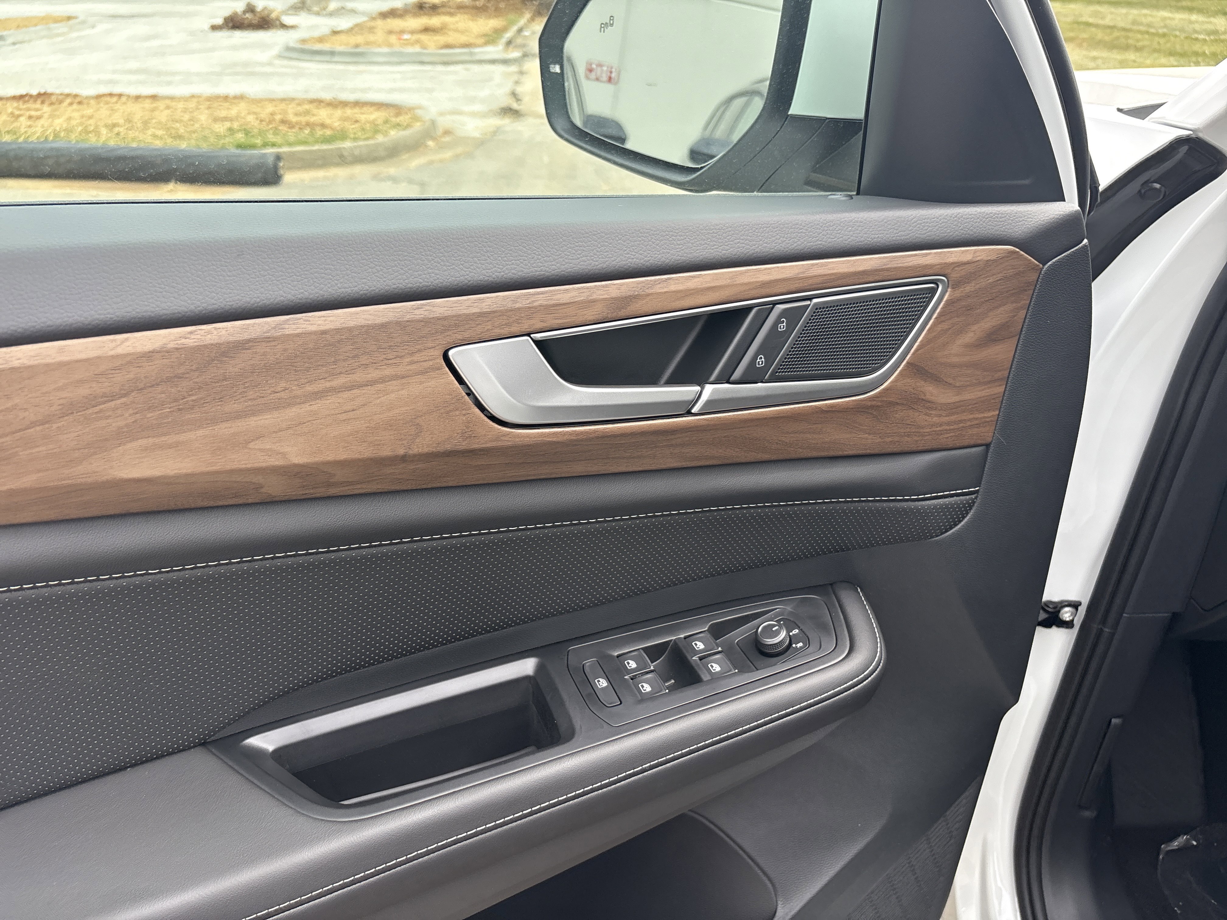 2026 Volkswagen Atlas SE - Photo 10