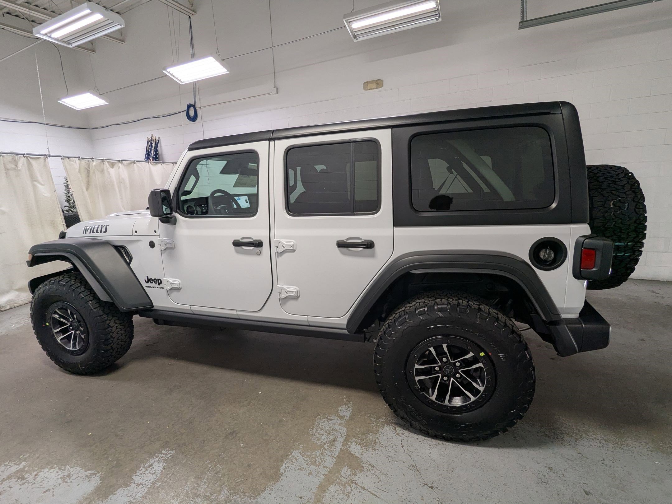 New 2026 Bright White Clear-Coat Exterior Paint Jeep Willys image 8