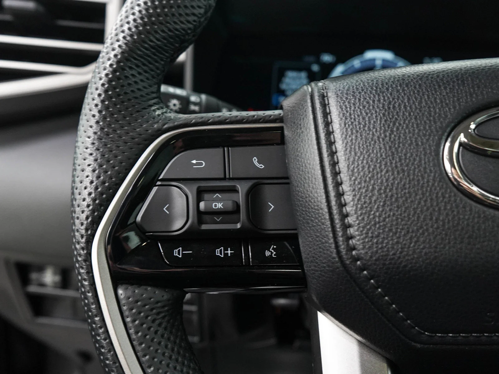 Used 2024 Magnetic Gray Metallic Toyota Limited image 28