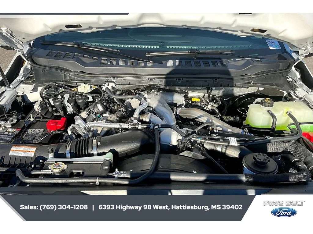 New 2026 Oxford White Ford F-250® XLT image 8