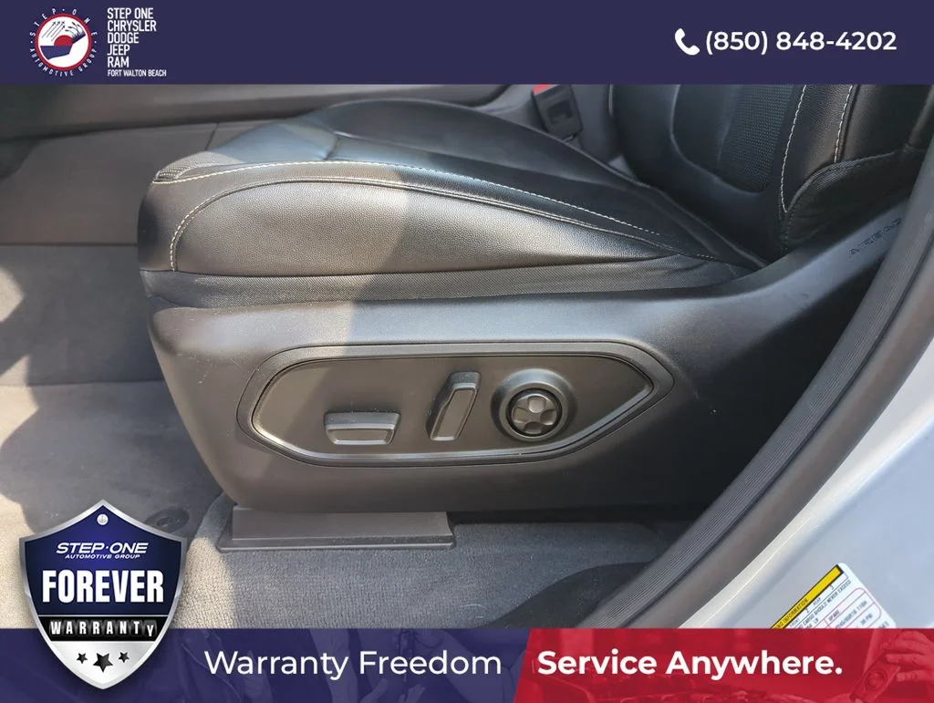 Used 2022 Silver Jeep 4xe image 12