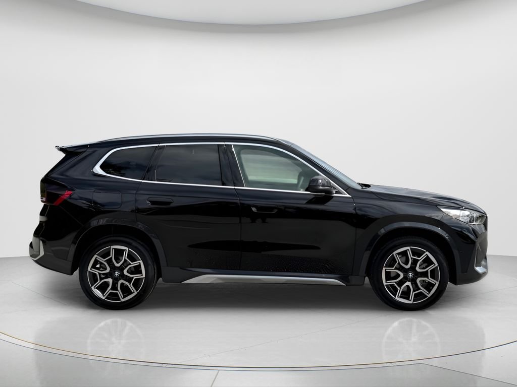 New 2027 Black BMW xDrive28i image 4