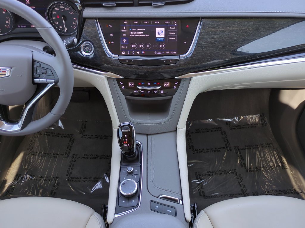 Used 2022 White Cadillac Premium Luxury image 15
