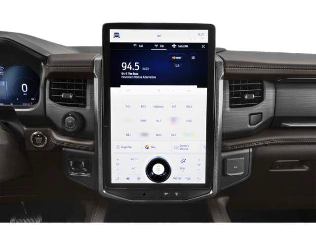 Used 2024  Ford Platinum image 10