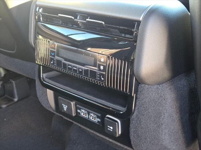 New 2026 High Gloss Black Exterior Paint Jeep Grand Wagoneer image 37