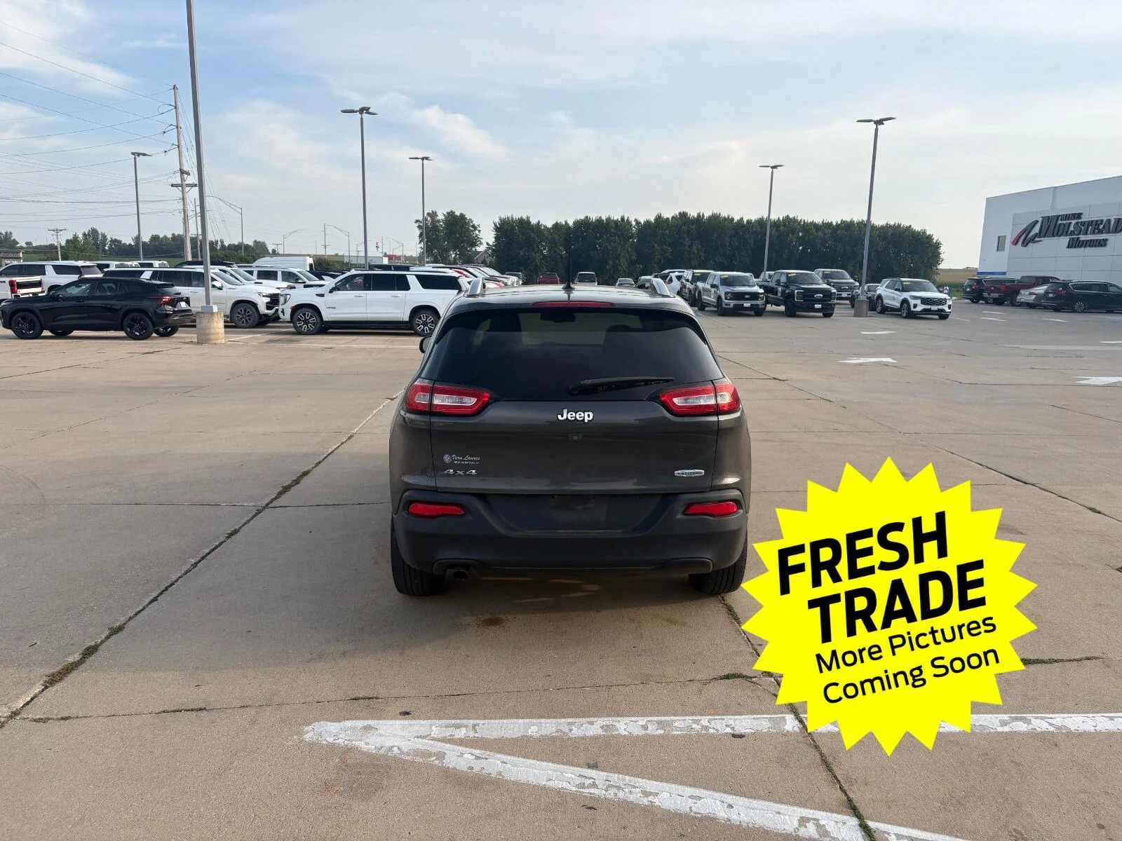 Used 2014 Jeep Cherokee Latitude with VIN 1C4PJMCB9EW251751 for sale in Charles City, IA