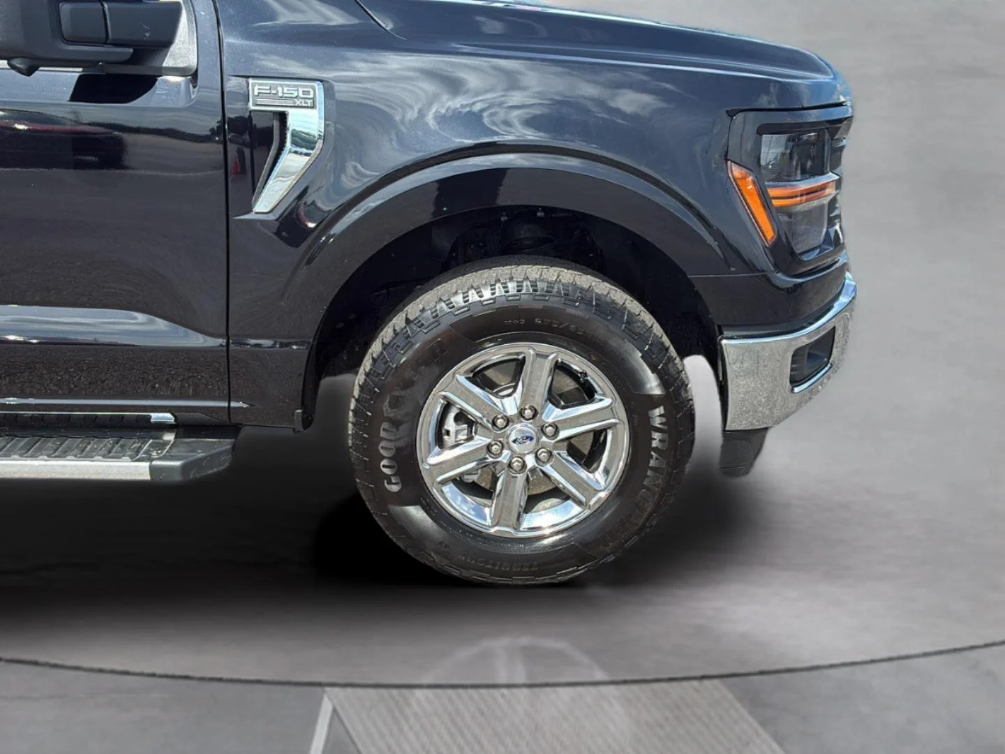 Used 2024 Agate Black Ford XLT image 26