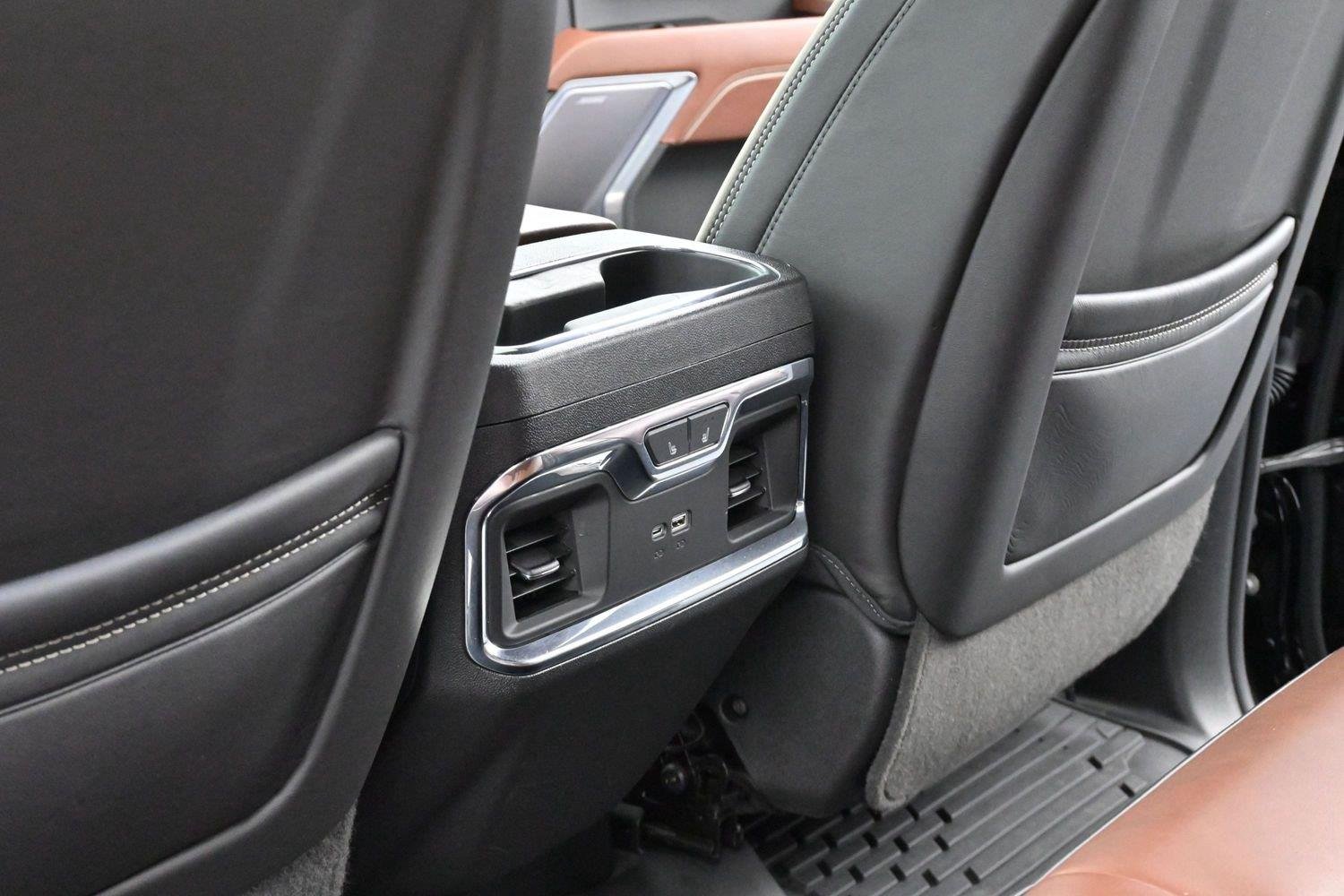 Used 2024 Onyx Black GMC Denali Ultimate image 31