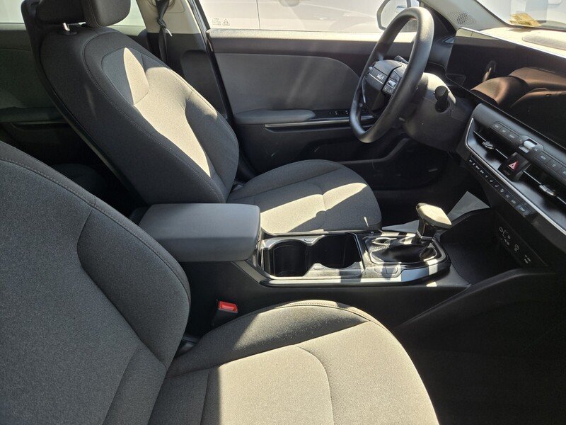 Certified Used 2025 White Kia LXS image 2