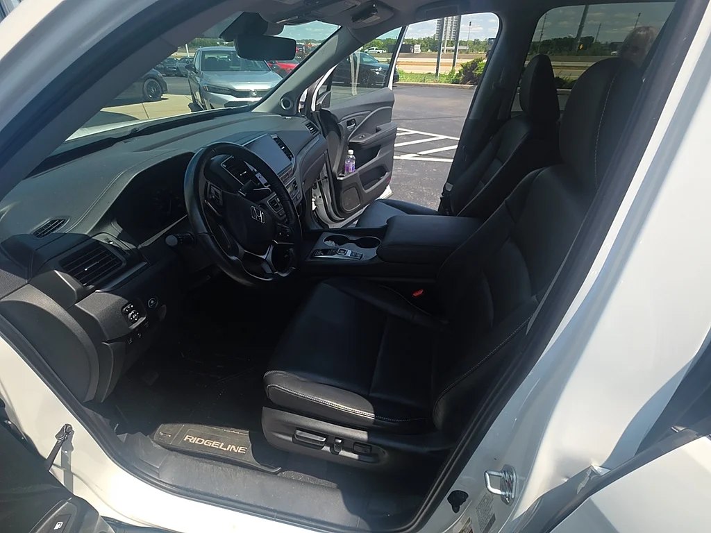 Certified Used 2024 WHITE Honda RTL image 7