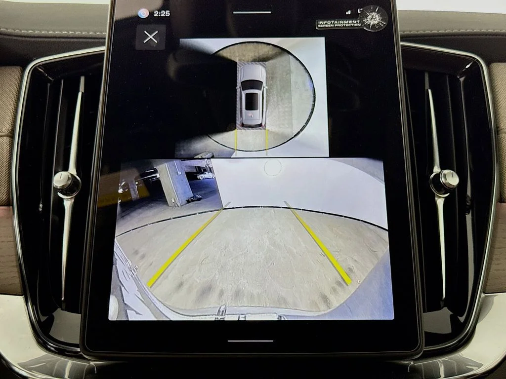 2026 Volvo XC90 Plus - Photo 14