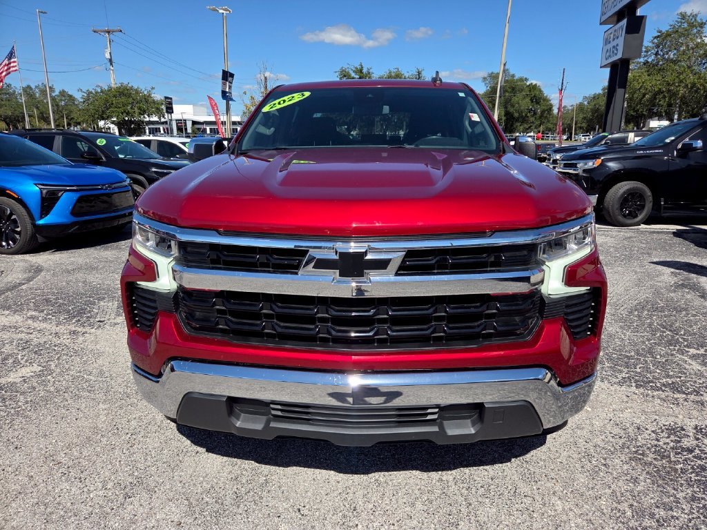 Used 2023 RADIANT RED TINTCOAT Chevrolet LT image 17