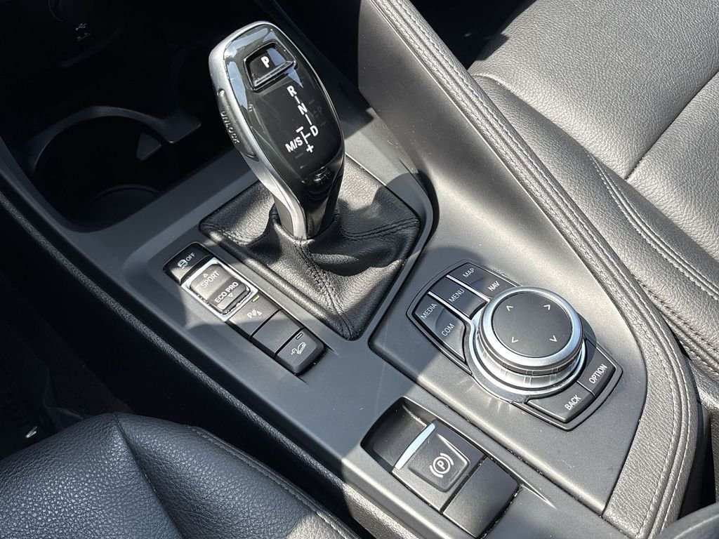 Used 2021 White BMW xDrive28i image 22