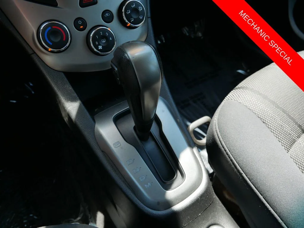 Used 2013 Red Chevrolet LT image 25