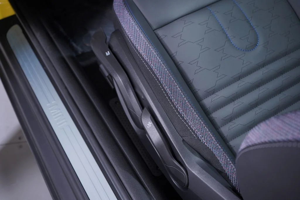2026 MINI Hardtop 2 Door S - Photo 14