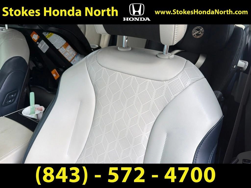 Used 2025 Gray Kia EX image 5
