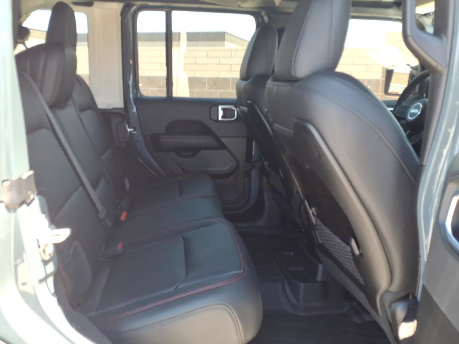 New 2026 Anvil Clear-Coat Exterior Paint Jeep Rubicon X image 9