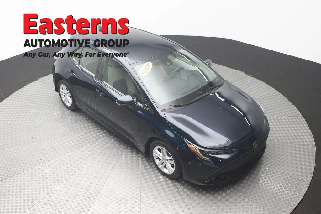 Used 2022 Blue Toyota SE image 3