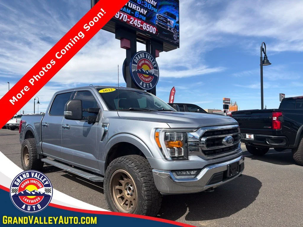 Used 2022 Silver Ford XLT image 1