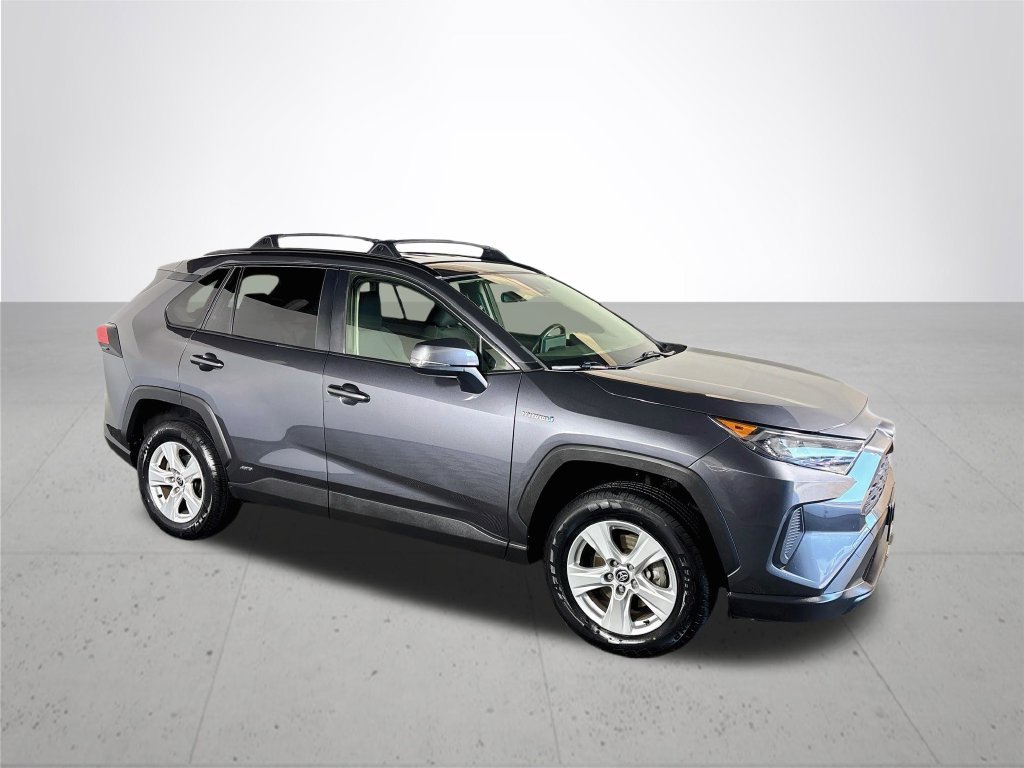 Used 2020 Gray Toyota LE image 4