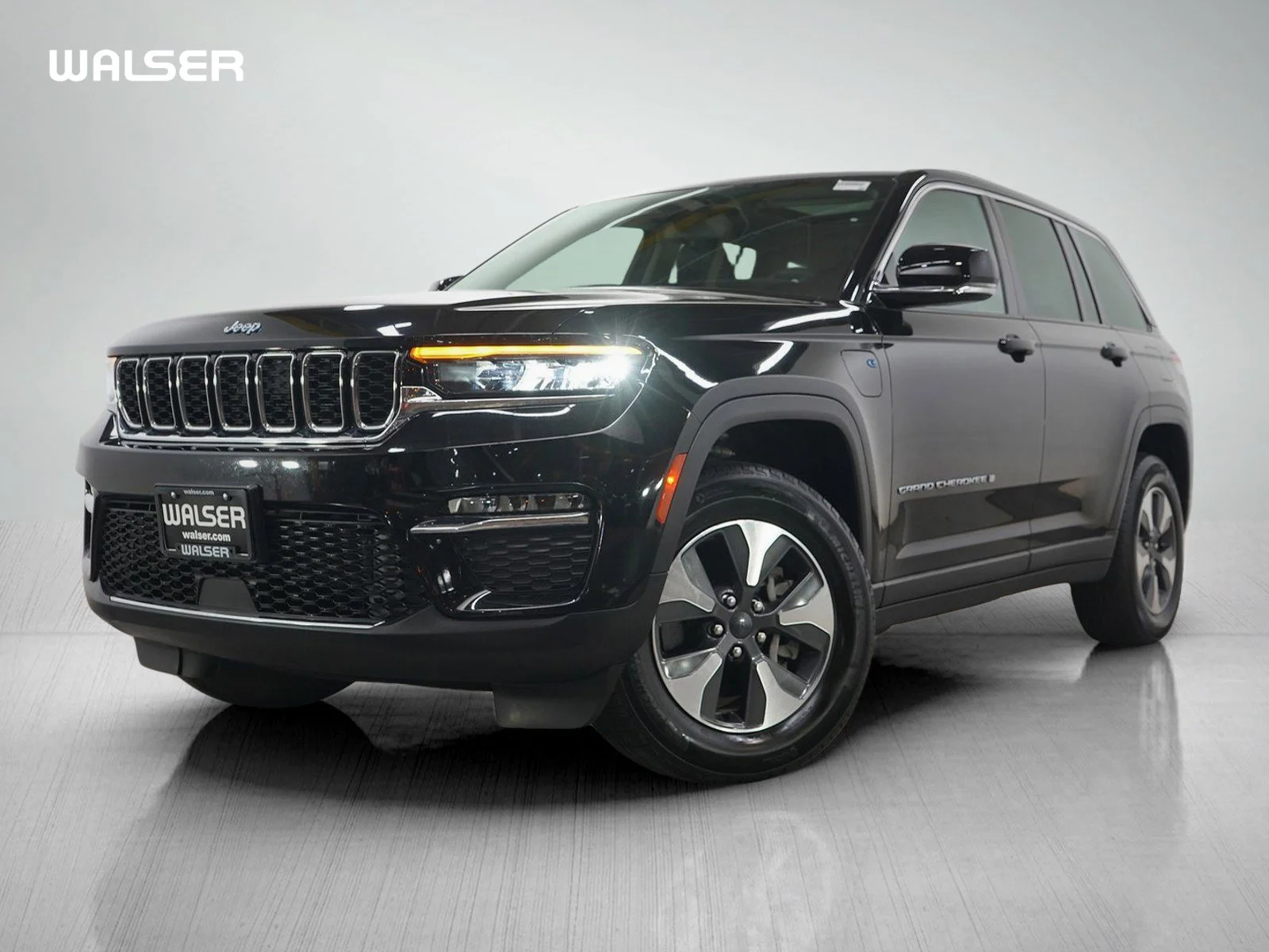 2023 Jeep Grand Cherokee 4xe 4x4's photo