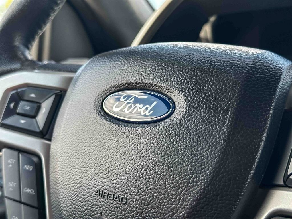 Used 2020 Black Ford Lariat image 29