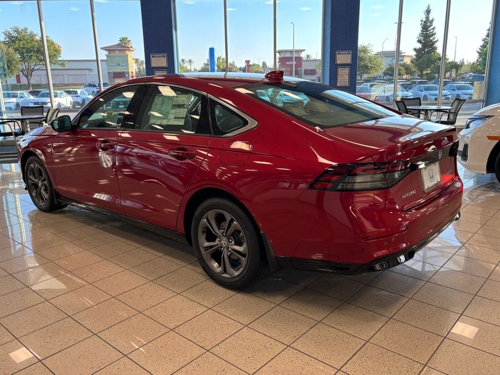 2026 Honda Accord Hybrid EX-L - Photo 7