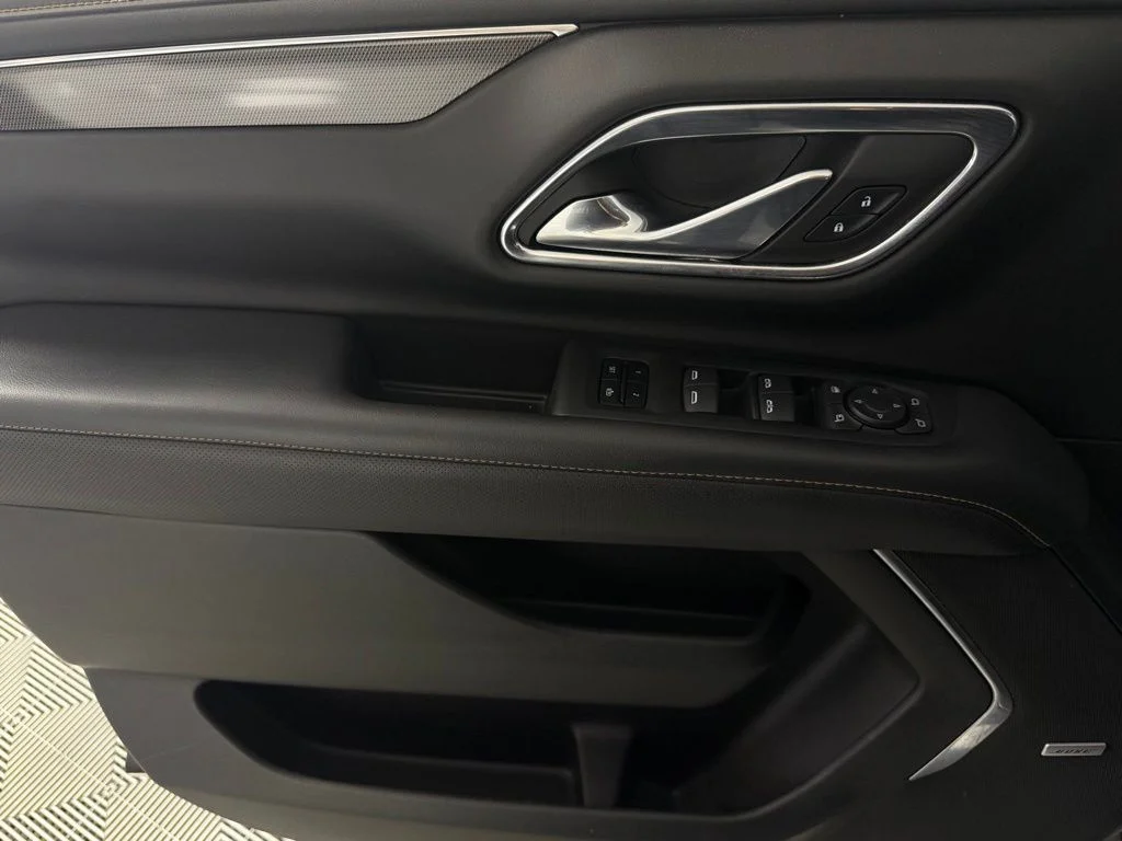2023 GMC Yukon AT4 - Photo 25