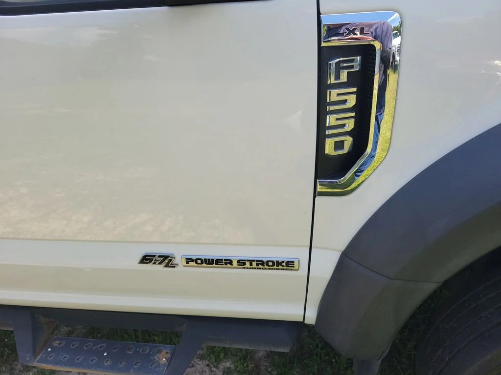 Used 2019 White Ford XL image 2