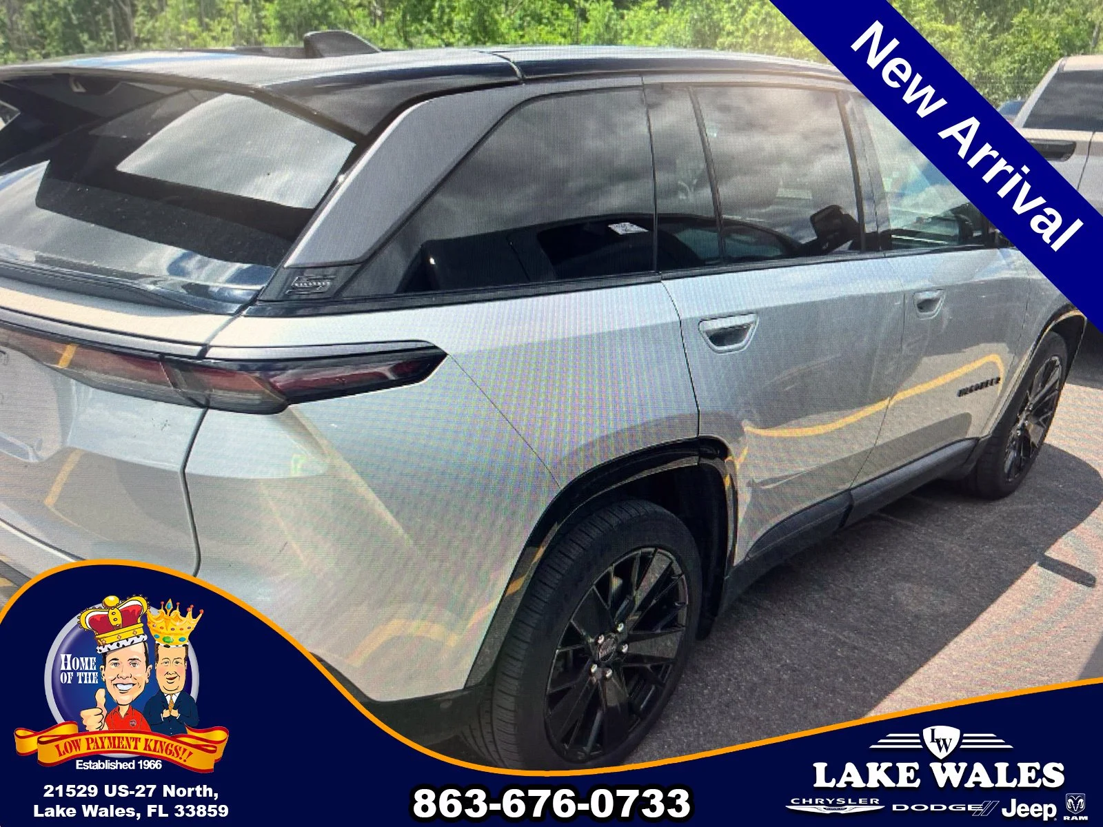 Used 2024 Silver Jeep Launch Edition image 3