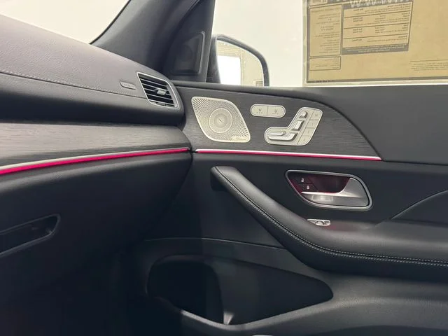 New 2026 Obsidian Black Metallic Mercedes-Benz GLS 580 image 43
