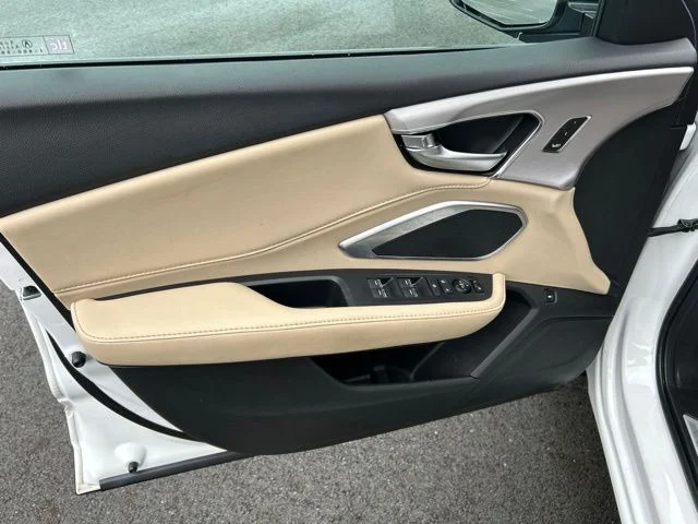 Used 2021  Acura Base image 19