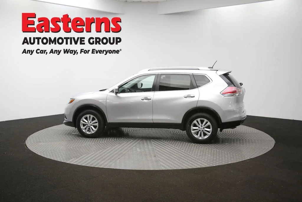 Used 2016 Silver Nissan SV image 58