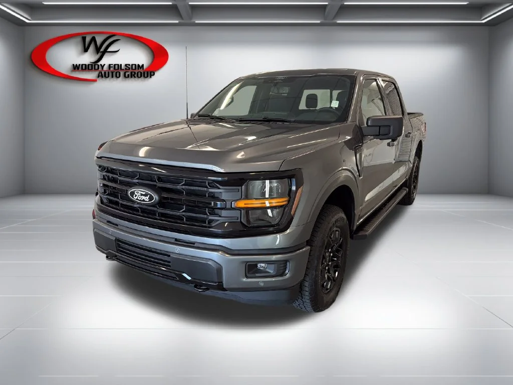 New 2026 Carbonized Gray Metallic Ford XLT image 3