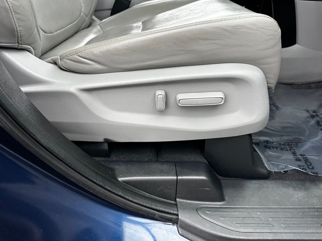 Used 2018  Honda EX-L image 15