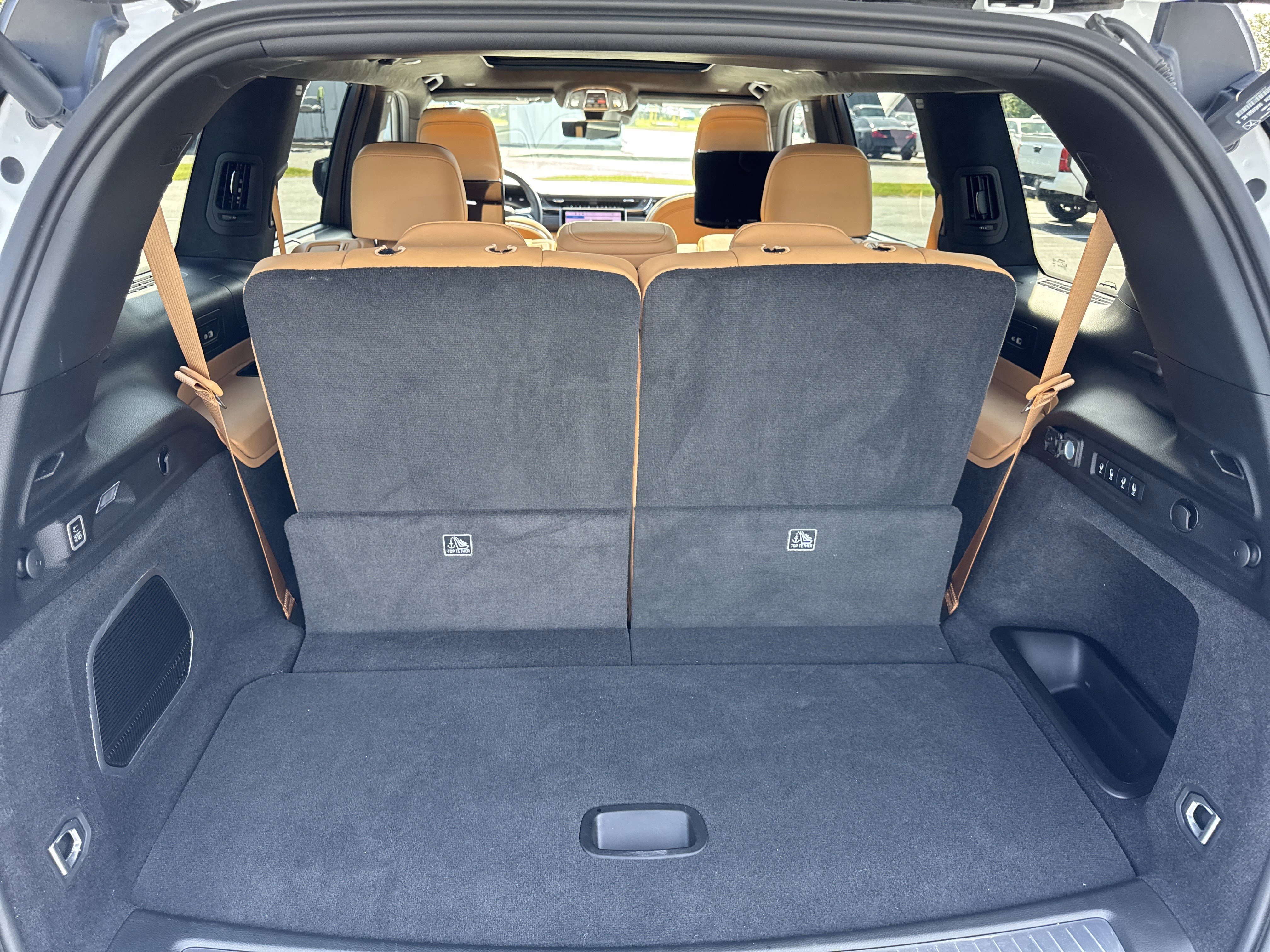 Used 2025 Bright White Clearcoat Jeep Summit image 31