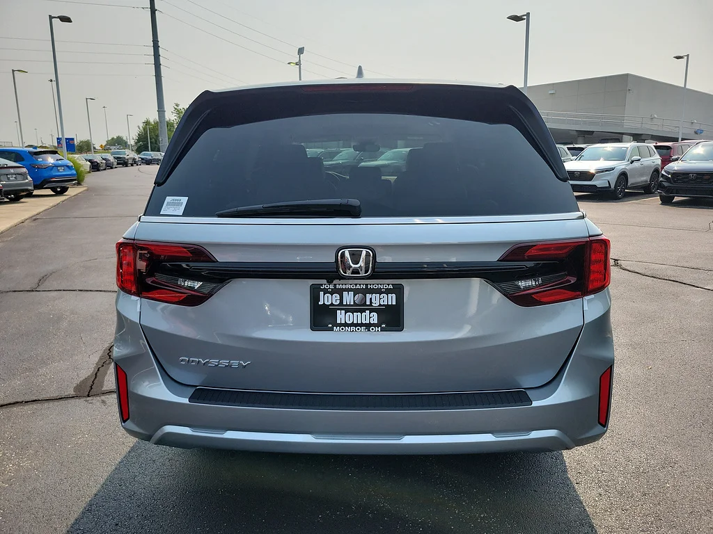 New 2026 Solar Silver Metallic Honda EX-L image 21