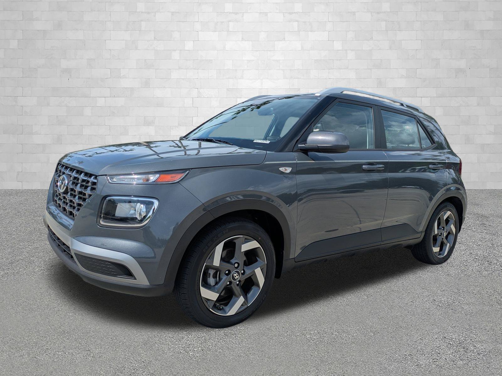 Certified Used 2023 Ecotronic Gray Hyundai SEL image 5