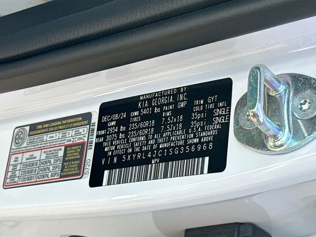 2025 Kia Sorento S - Photo 32