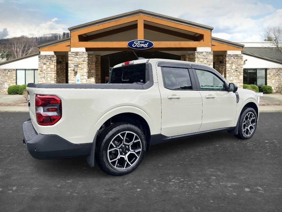 Used 2025 Beige Ford LARIAT image 5