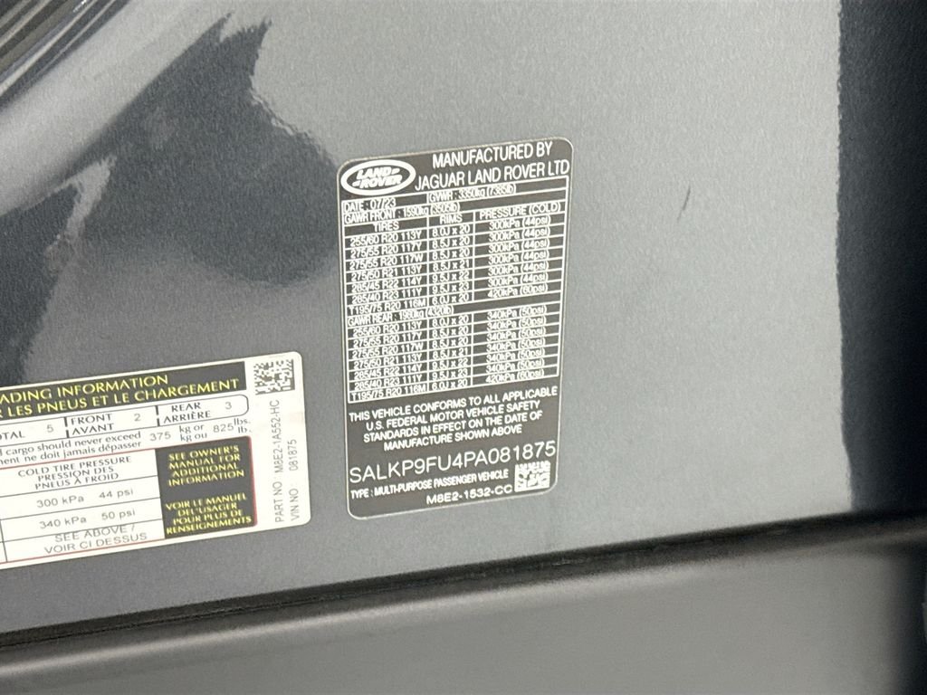 Used 2023 Carpathian Gray Premium Metallic Land Rover SE image 34